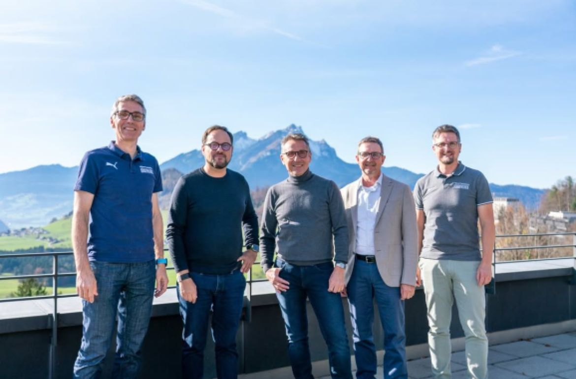 Starke Partner für starke Bildung: Die BPK an der HFB

Die Begleit- und Prüfungskommission (BPK) ist weit mehr als ein Gremium. Sie ist ein zentraler Pfeiler für die Qualität und Weiterentwicklung unserer Bildungsangebote an der HFB. Mit viel Fachwissen und Weitblick unterstützt sie die Schulleitung bei der Ziel- und Strategiearbeit. Als ...